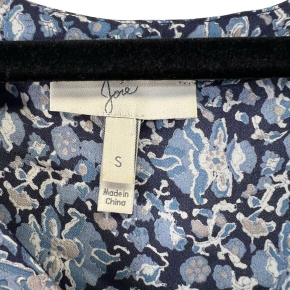 Joie Silk Blouse Blue Floral Print 174 small - Picture 2 of 16